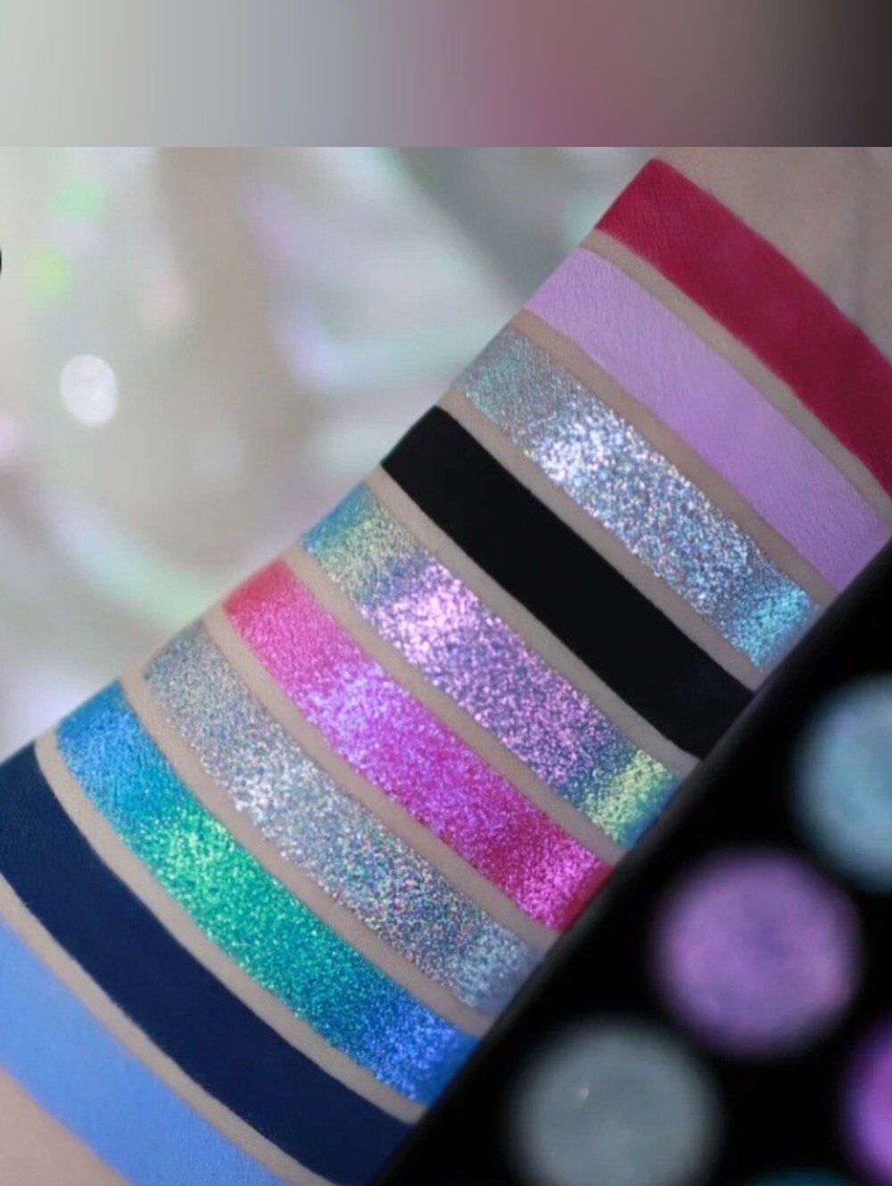 Question Beauty Guardian of the Lagoon Chapter III Eye Palette - Picture 14 of 16